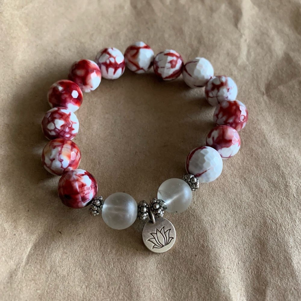 Red Agate Beaded Bracelet